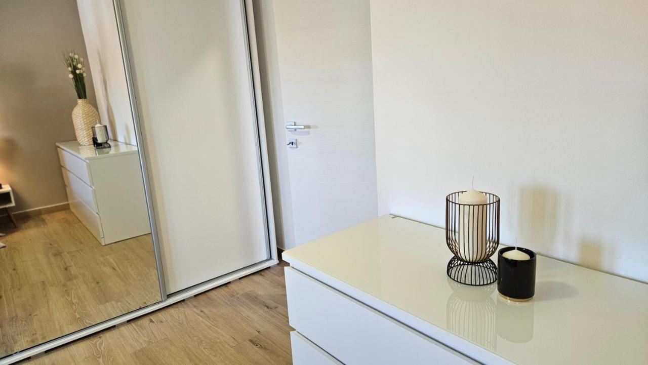 Eximius Apartment Пула Екстериор снимка